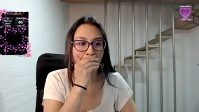 Jessie_Desire webcam