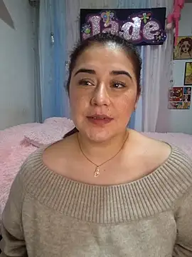 jade_sweet2 - JADE_SWEET2's free webcam