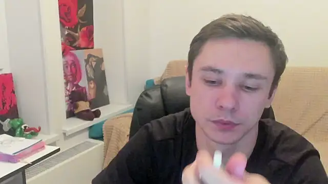 alexmansuper (M young) - to pay for an apartment