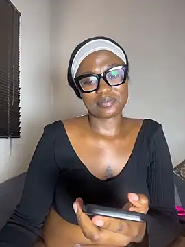 moonzy77 (F teen) - Twerk while oiled up