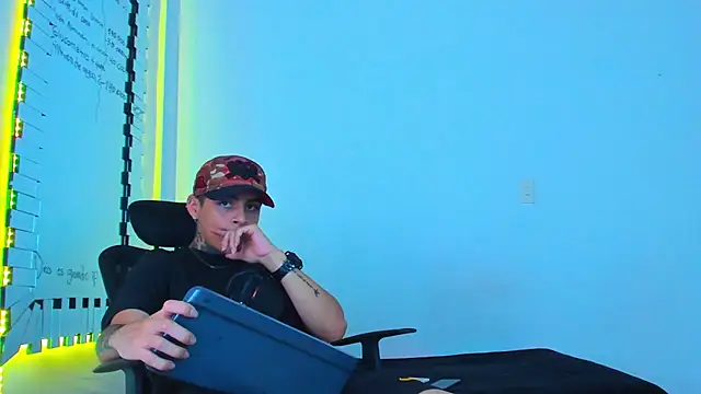 thomas-wil (G young) - suck dick and balls