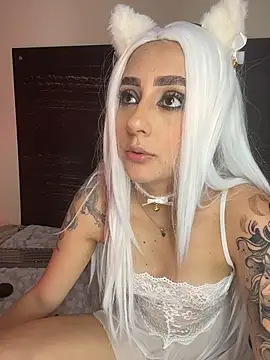 Webcam Model (sharlot24)  is live.Free join now!