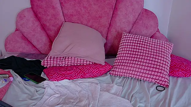 SeleneGibson__ webcam