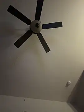 AllesandraLove webcam