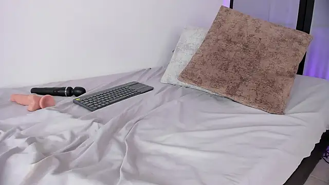 niicole_steele_ webcam