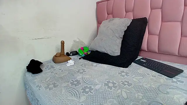 victoria_aphril webcam