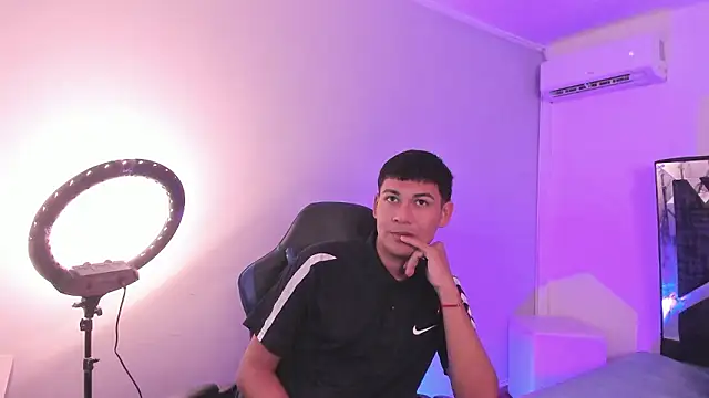 Handsomeboyss19 webcam