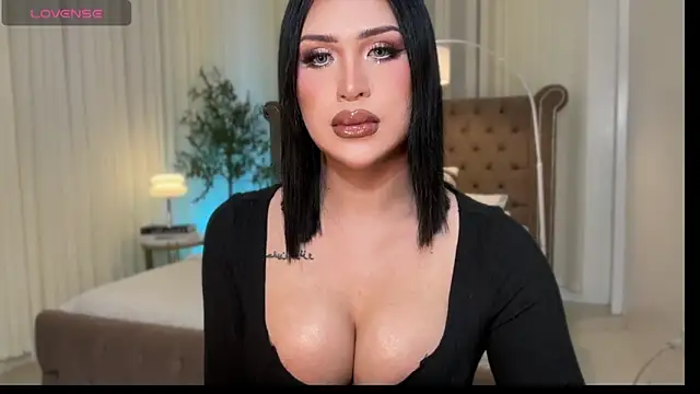 Your_Majesty_Tyra webcam