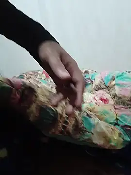 dark-skinned212 webcam