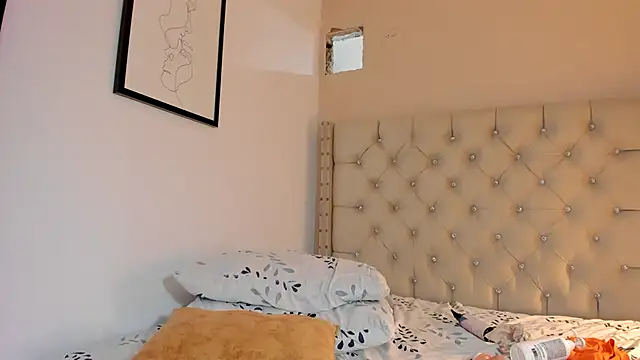 vanesasexyhot21 webcam