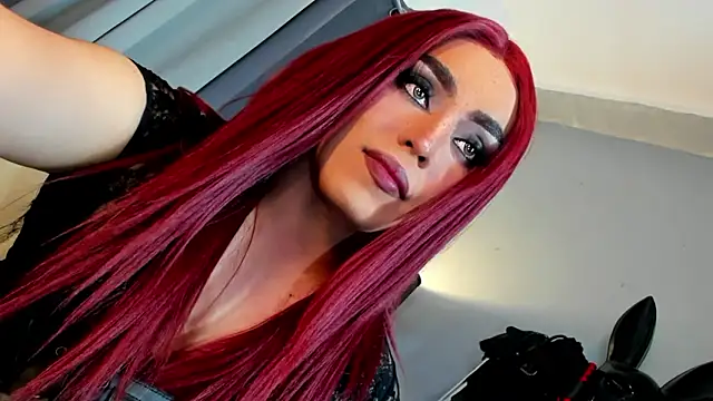 DominaAurumXXX webcam