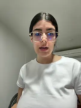 Webcam Model (_Niah_)  is live.Free join now!