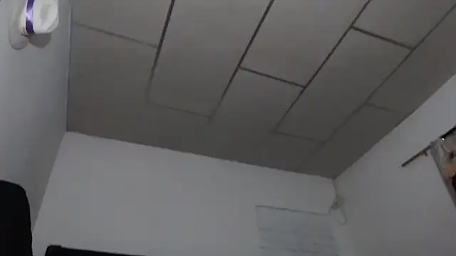 adrixxx38 - Adrixxx38's free webcam - UK Sex Cams