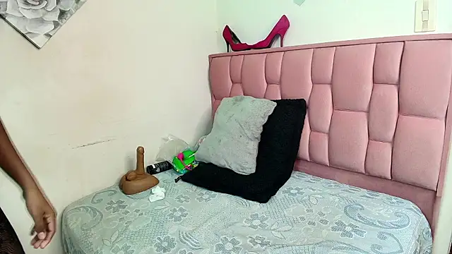 victoria_aphril webcam