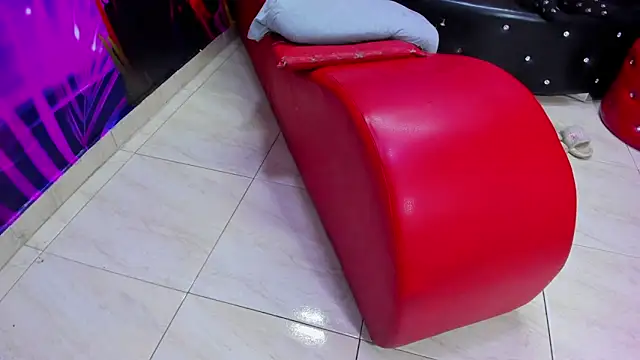 miacam-hot - Miacam-hot's free webcam - UK Sex Cams