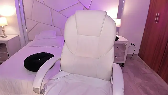 Natasha_Kiim_ webcam