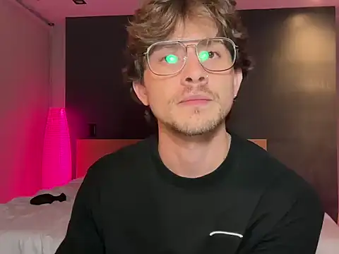 mcklister_kinky_feets webcam