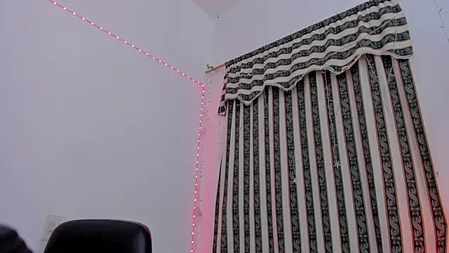 roselyn_caprice webcam