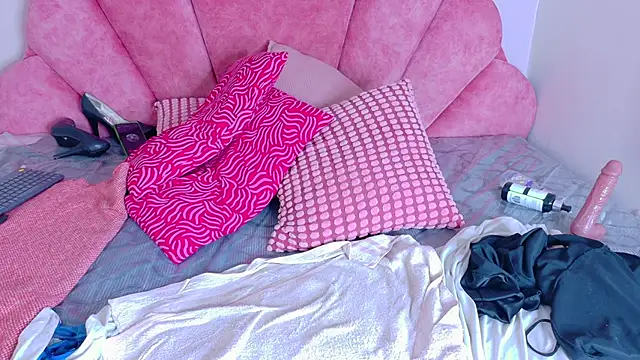 SeleneGibson__ webcam