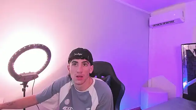 Handsomeboyss19 webcam