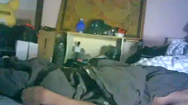 ON3YOULLN3VER_FIR3 webcam