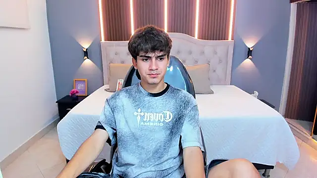 Tommy18__ webcam