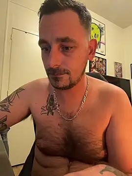 defbond420 - Defbond420's free webcam