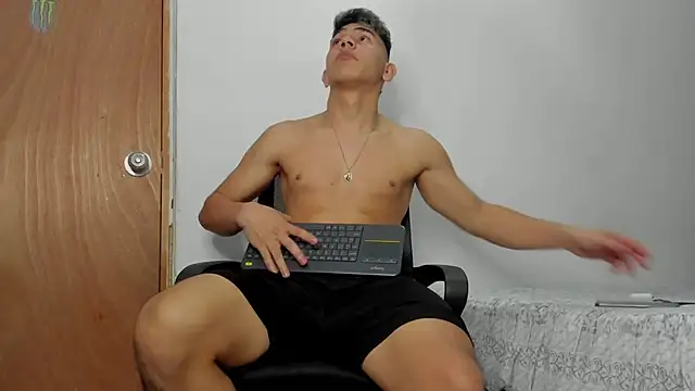 andrew_rose_ webcam