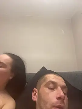 Kinkycouple142 webcam