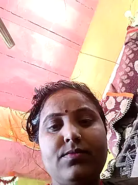 Webcam Model (Pooja_hote)  is live.Free join now!