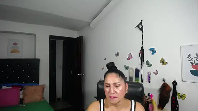 mature_bigboobs10 webcam