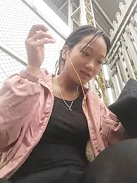 hina2xx - Hina2xx's free webcam