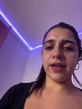 alice777_ - Alice777_'s free webcam - UK Sex Cams