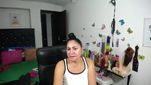 mature_bigboobs10 webcam