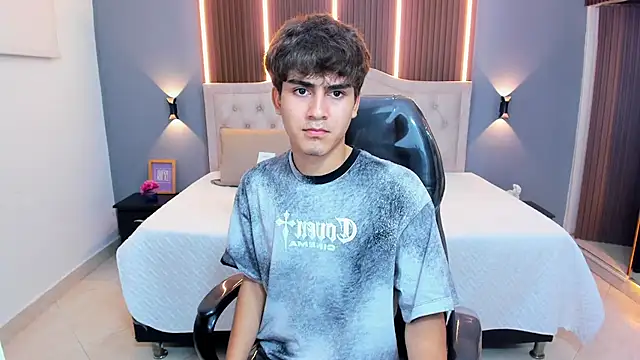 Tommy18__ webcam
