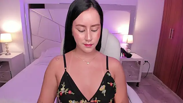 Natasha_Kiim_ webcam