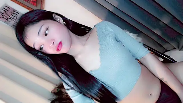 Amomentoflust99 webcam