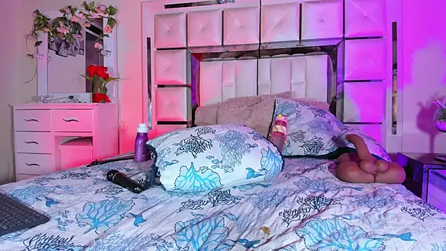 emili_clark (F young) - 🥵ride you cock controll lush x 300sc😈