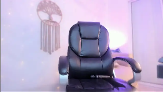 Ginni_charlotte webcam