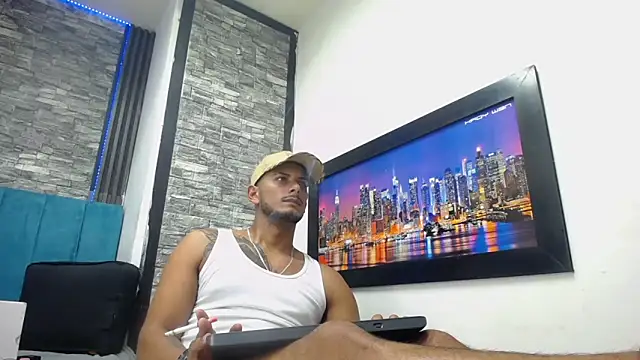 Chris_Dick23 webcam