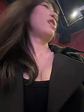 美女yourkeer在线直播