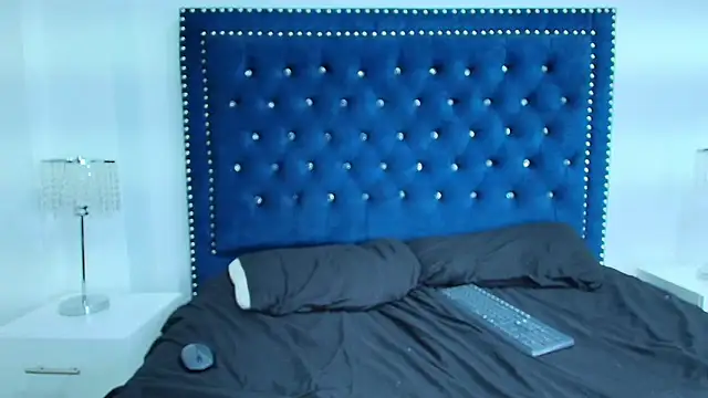 Cristal_and_luke webcam