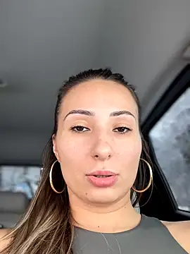 wonder_kari (F young) - 💓GIVE ME MORE LOVE AND VIBES💓