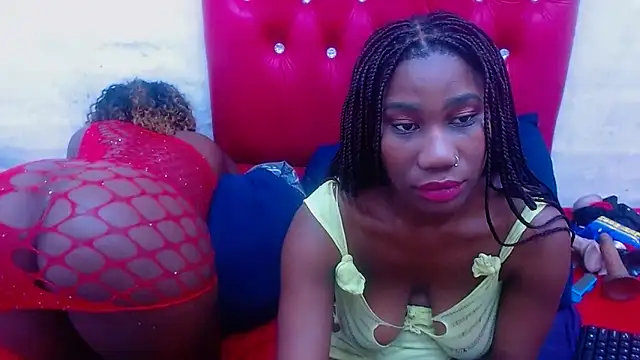 XSCARLETQUEENXX webcam