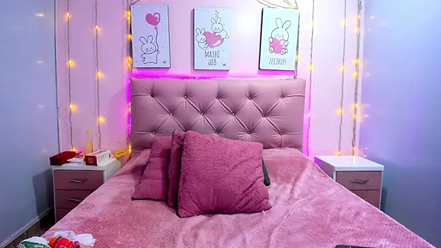 issaa_tyler - Issaa_Tyler's free webcam - UK Sex Cams