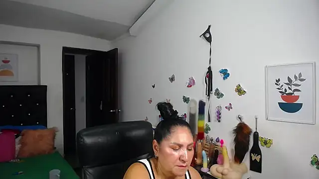 mature_bigboobs10 webcam