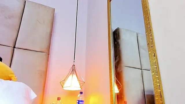 isabel_sofiaa webcam