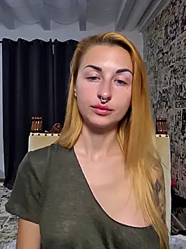 kylie_blck (F young) - Facesitting cam+1PUSSYPIC