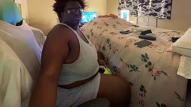 Yagurl___west webcam