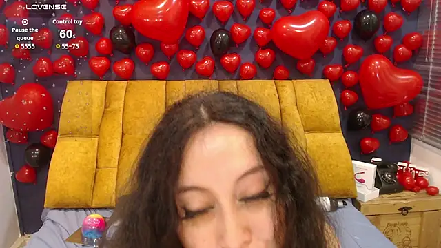 KendraaSimons webcam